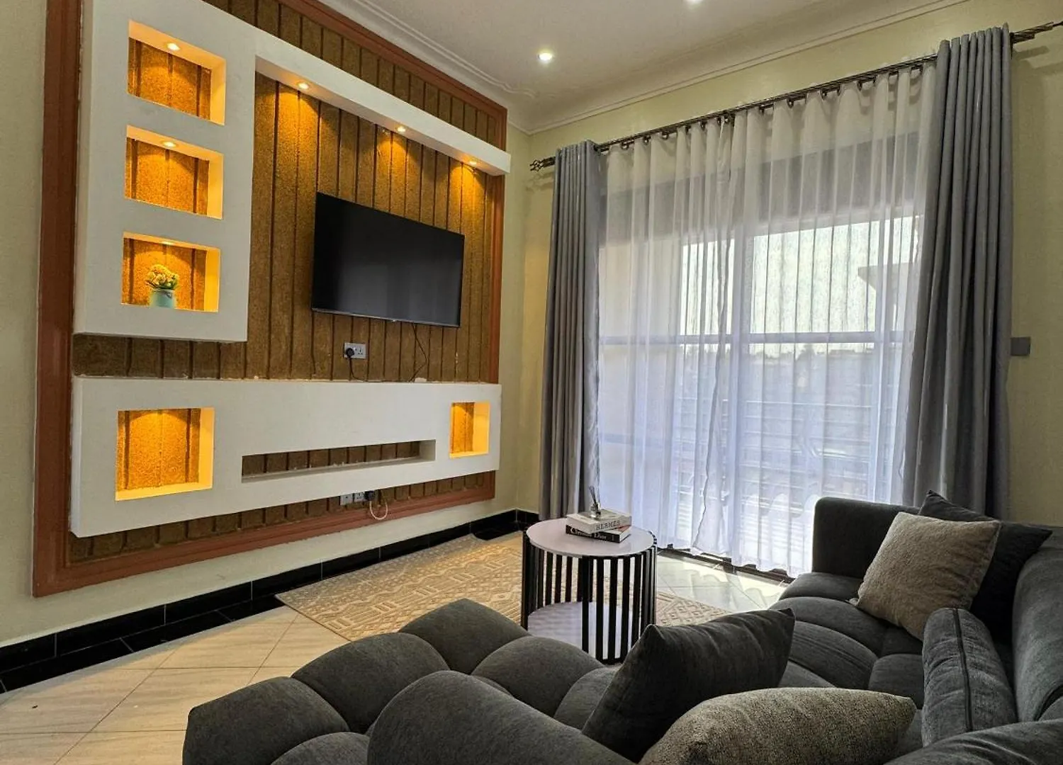Bed & Breakfast Rozy Homes Kampala